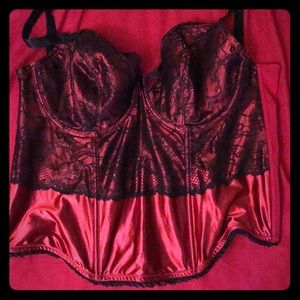 Sexy plus size red and black lace bustier
